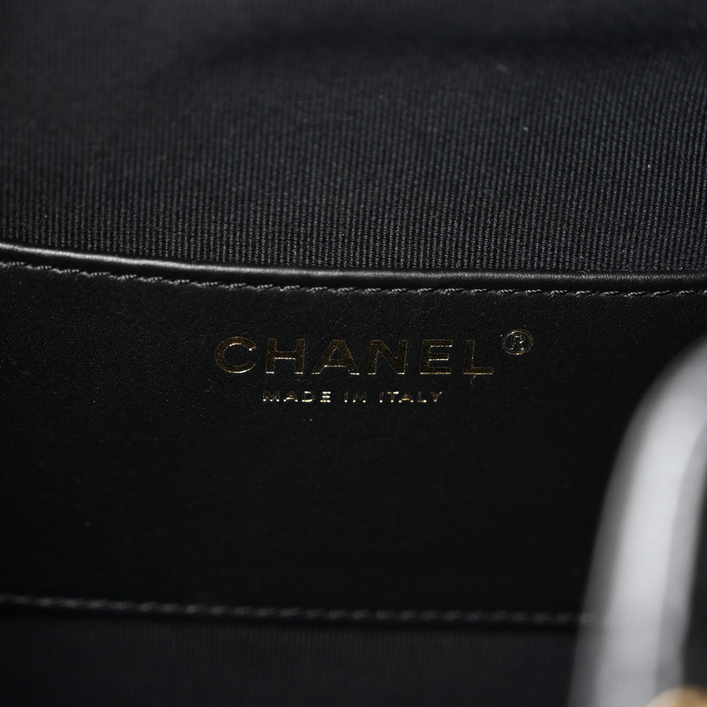 Shiny Crumpled Calfskin Quilted Small Chanel 25 Handbag Black
