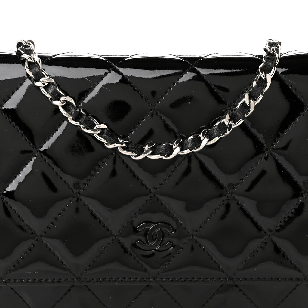 Patent Quilted Wallet On Chain WOC Black