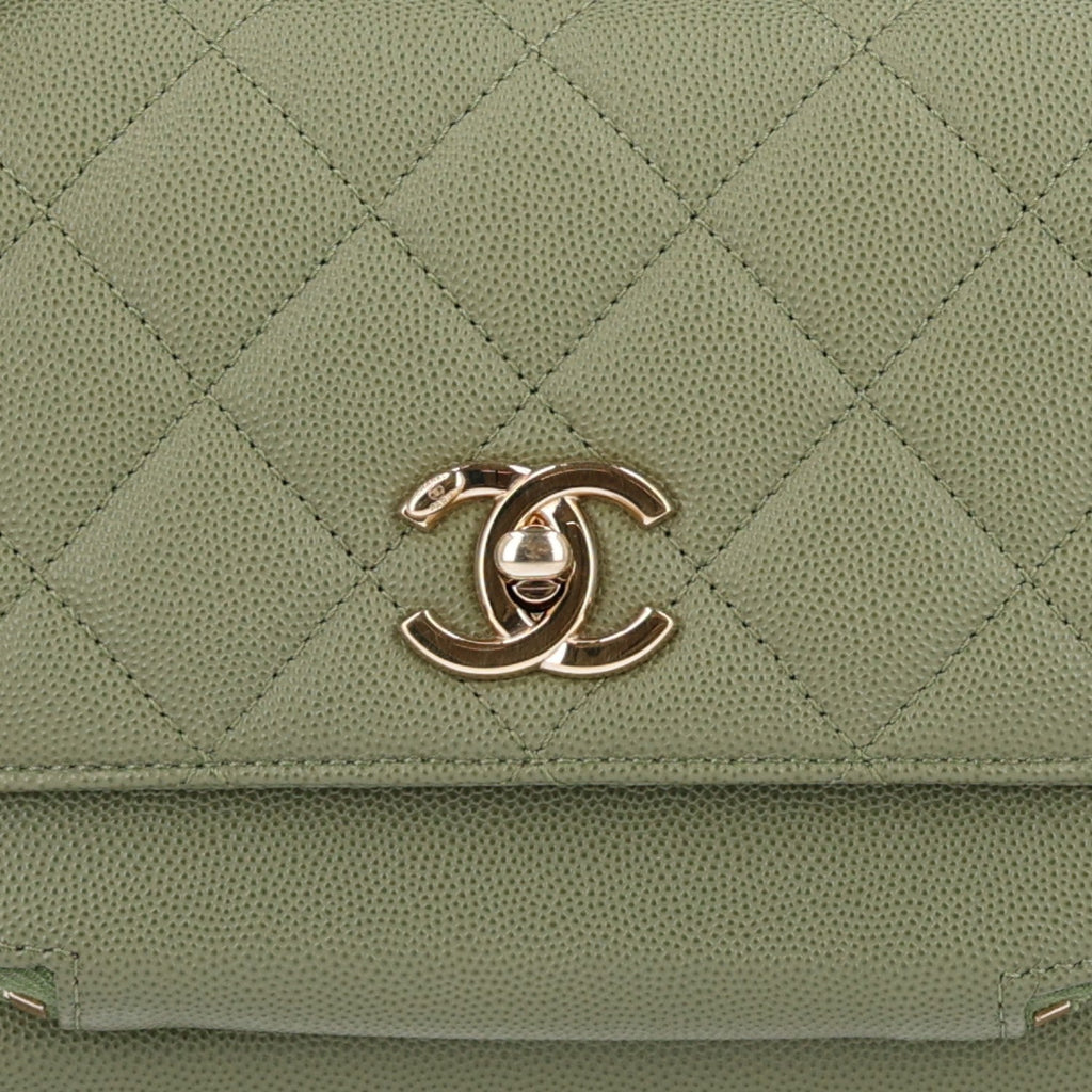 Caviar Quilted Small Business Affinity Flap Green