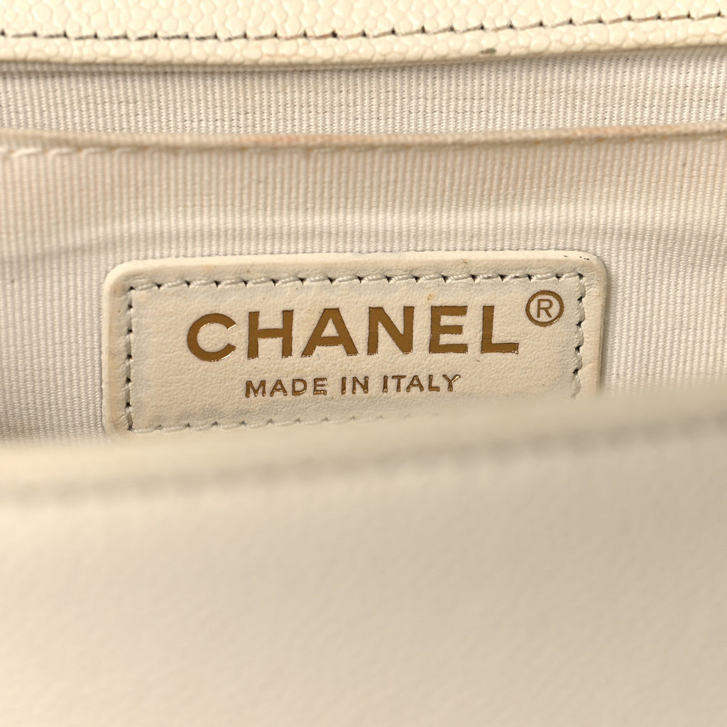 Caviar Quilted Medium Boy Flap White