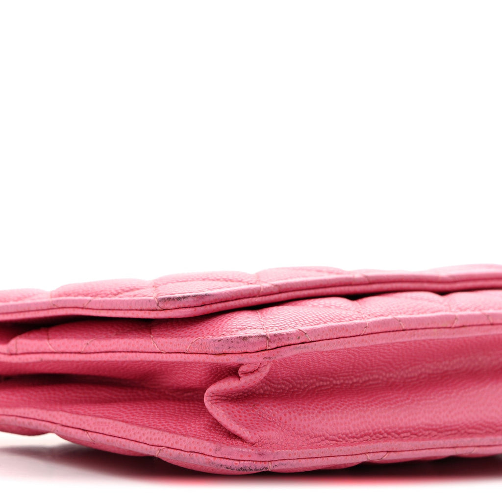 Caviar Quilted Wallet on Chain WOC Pink