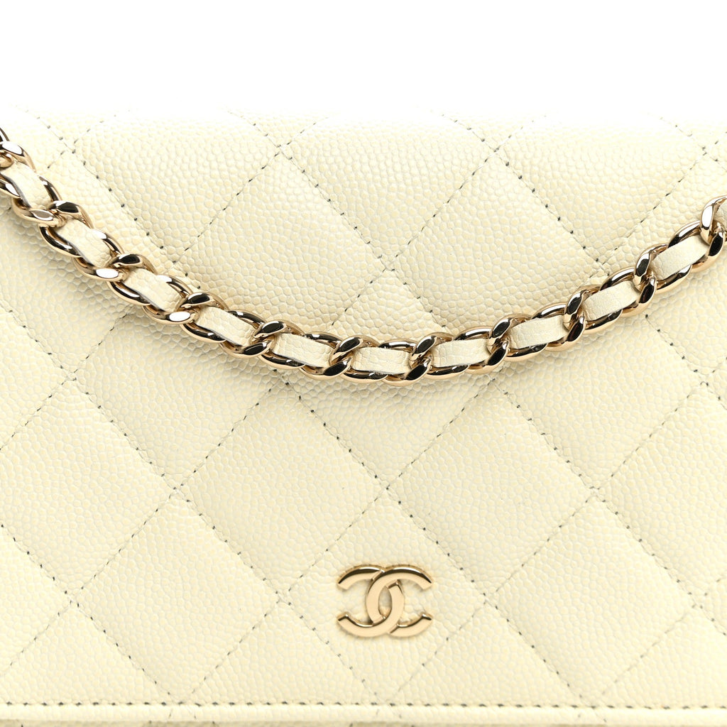 Caviar Quilted Wallet on Chain WOC White