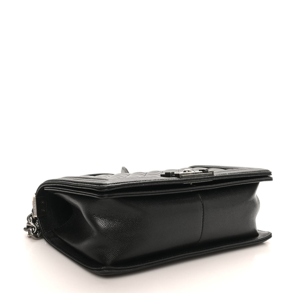Caviar Quilted Medium Boy Flap Black