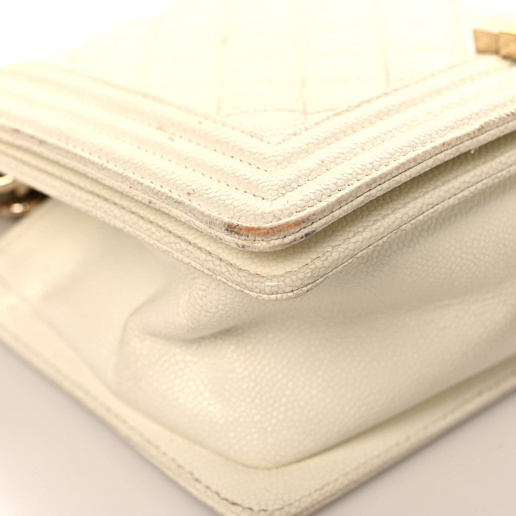 Caviar Quilted Medium Boy Flap White