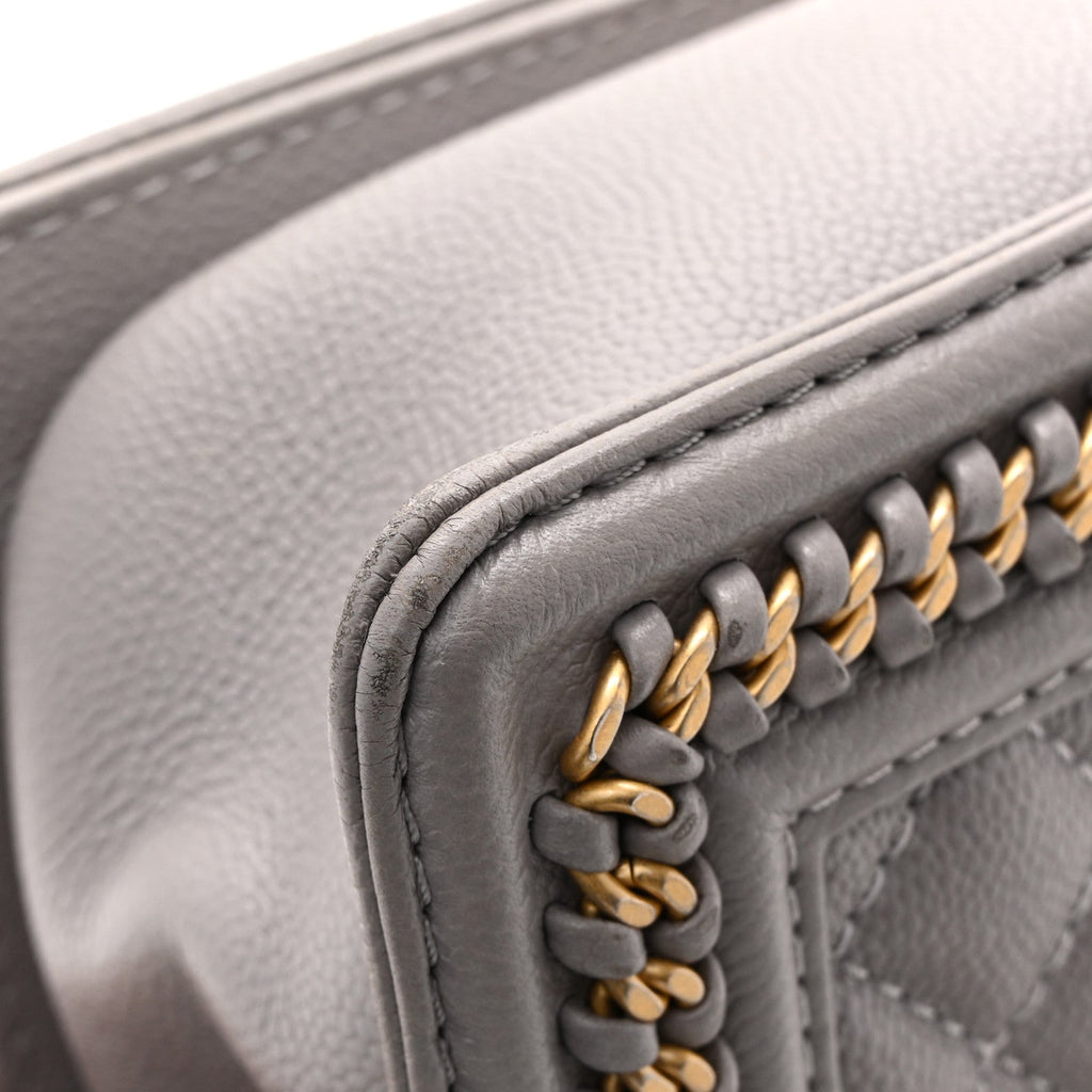 Caviar Quilted Chain Around Medium Boy Flap Grey