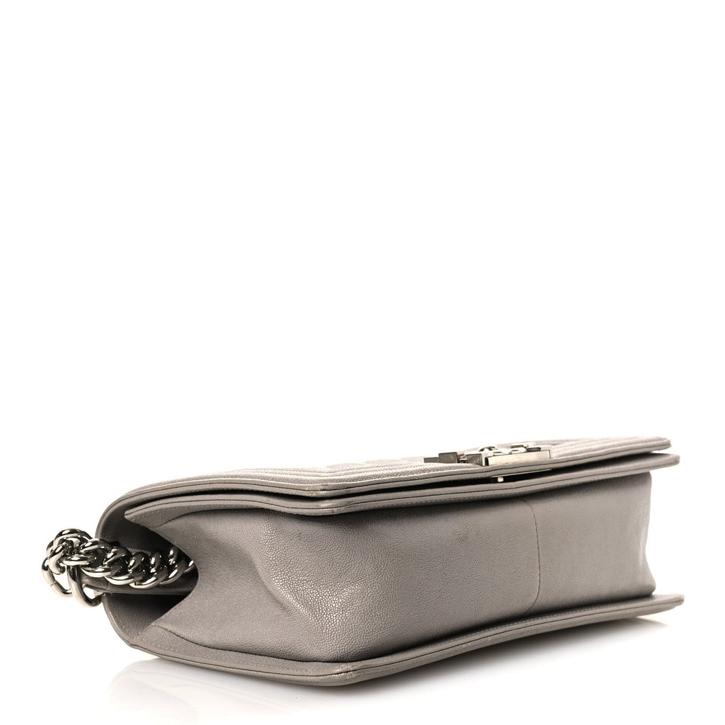 Caviar Quilted Medium Boy Flap Light Grey