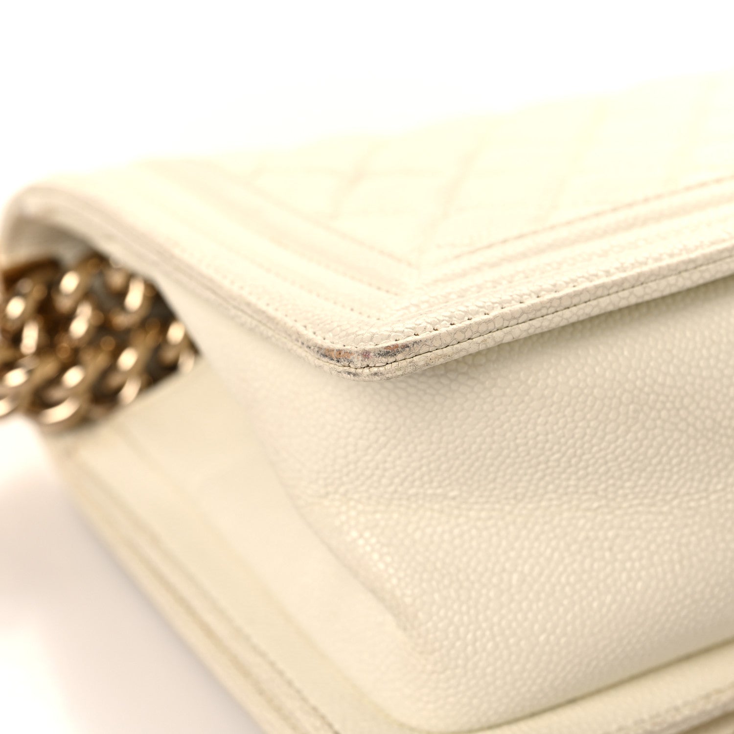 Caviar Quilted Medium Boy Flap White