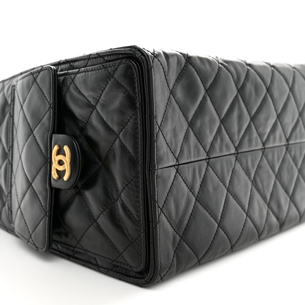 Shiny Crumpled Calfskin Quilted Medium Chanel 25 Handbag Black