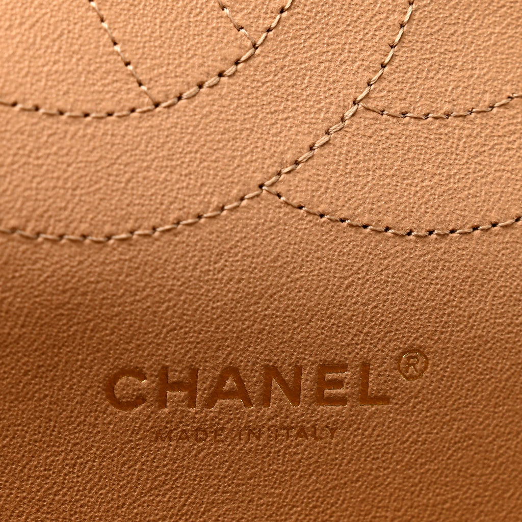 Caviar Quilted Jumbo Double Flap Beige Clair
