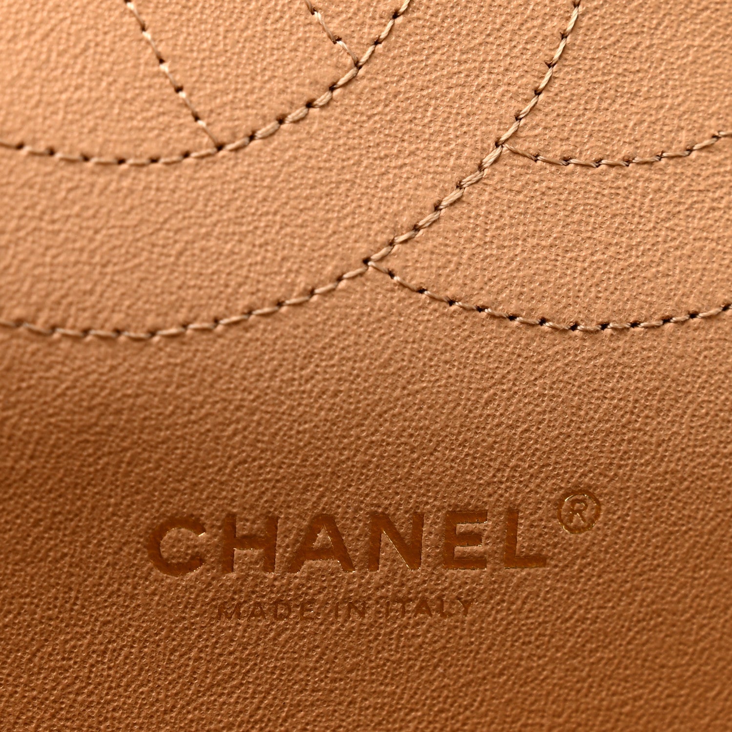 Caviar Quilted Jumbo Double Flap Beige Clair