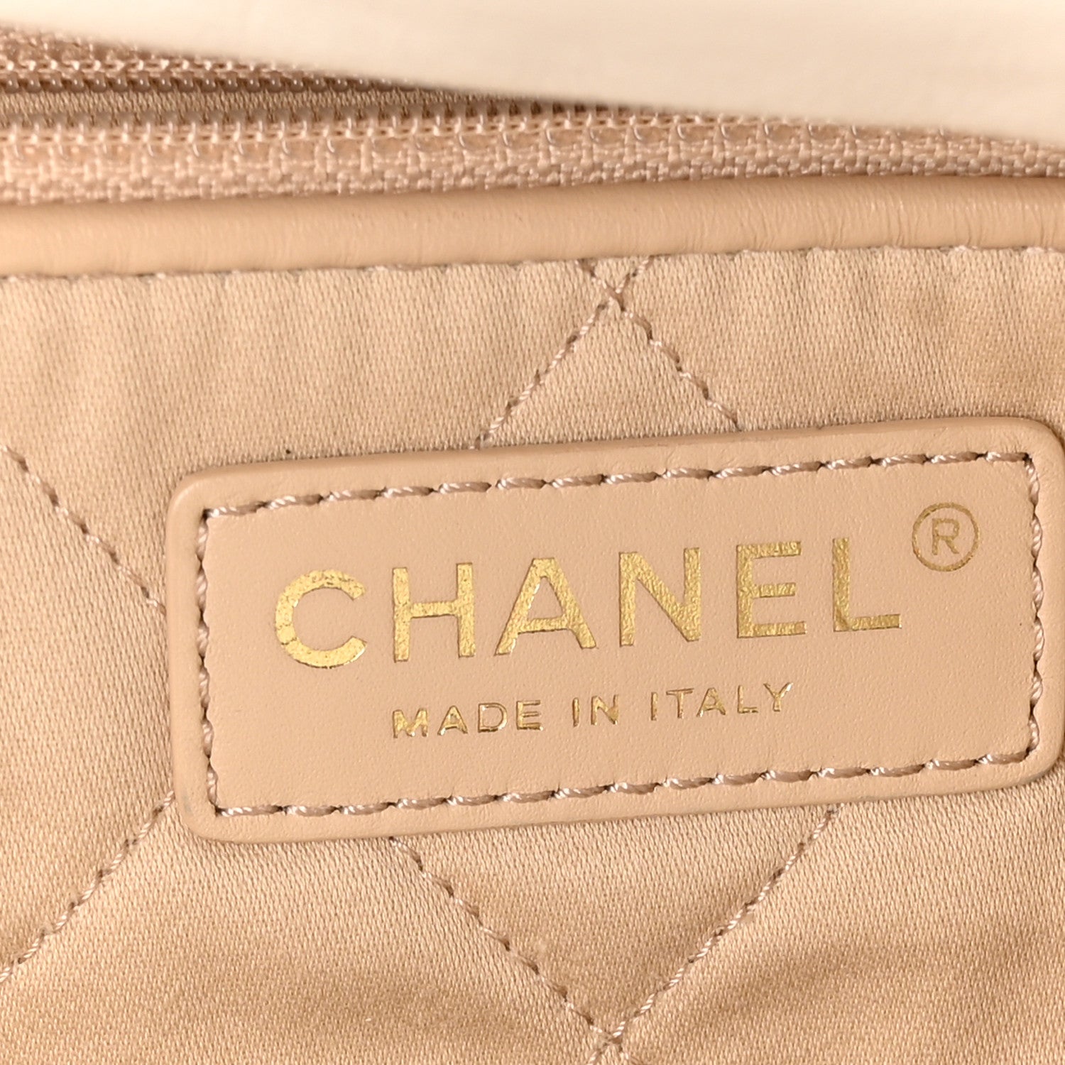 Shiny Calfskin Quilted Small Chanel 22 White