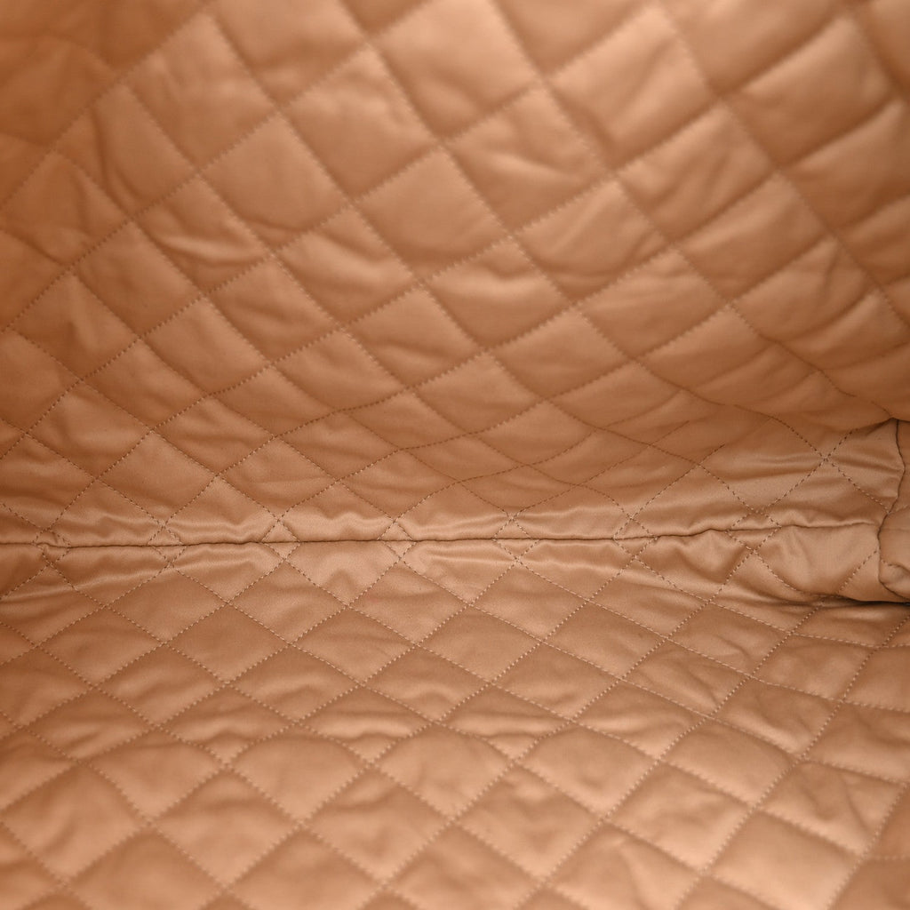 Calfskin Quilted Chanel 22 White