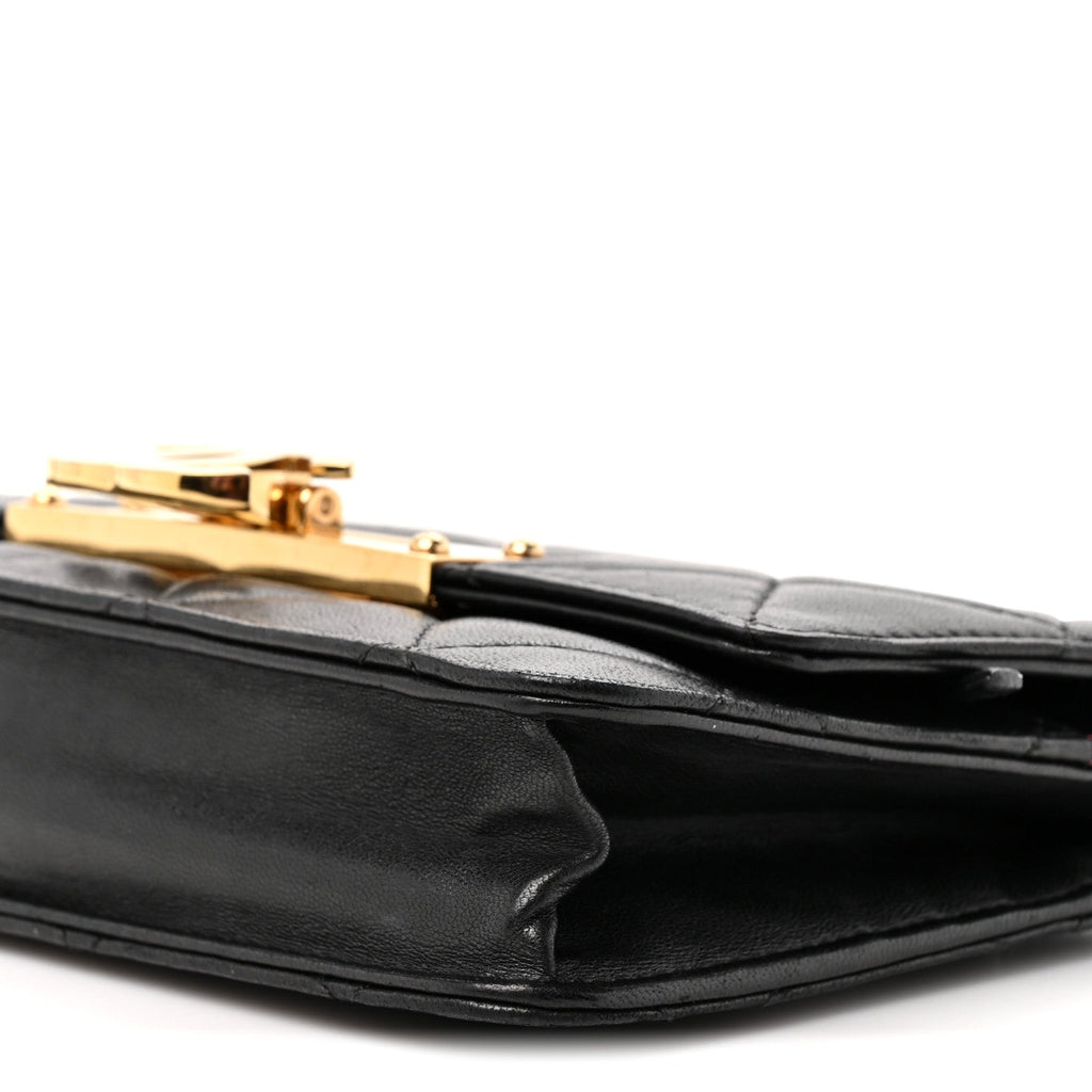 Lambskin Quilted Golden Class Wallet on Chain WOC Black