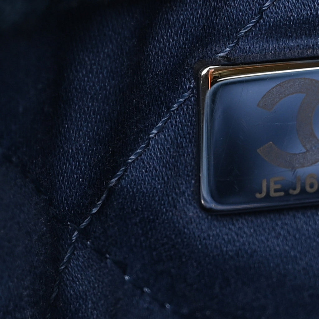 Denim Patchwork Logo Chanel 22 Blue