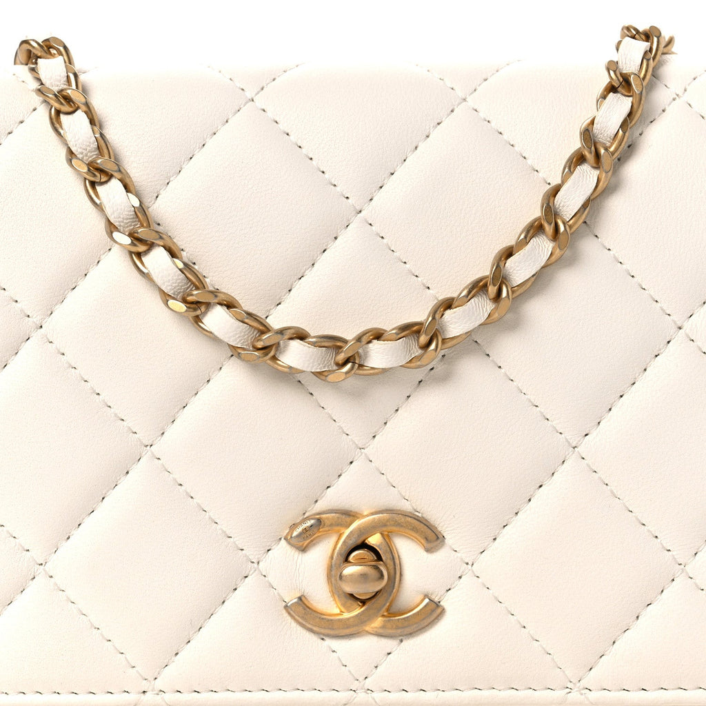 Lambskin Quilted CC Pearl Crush Wallet on Chain WOC White