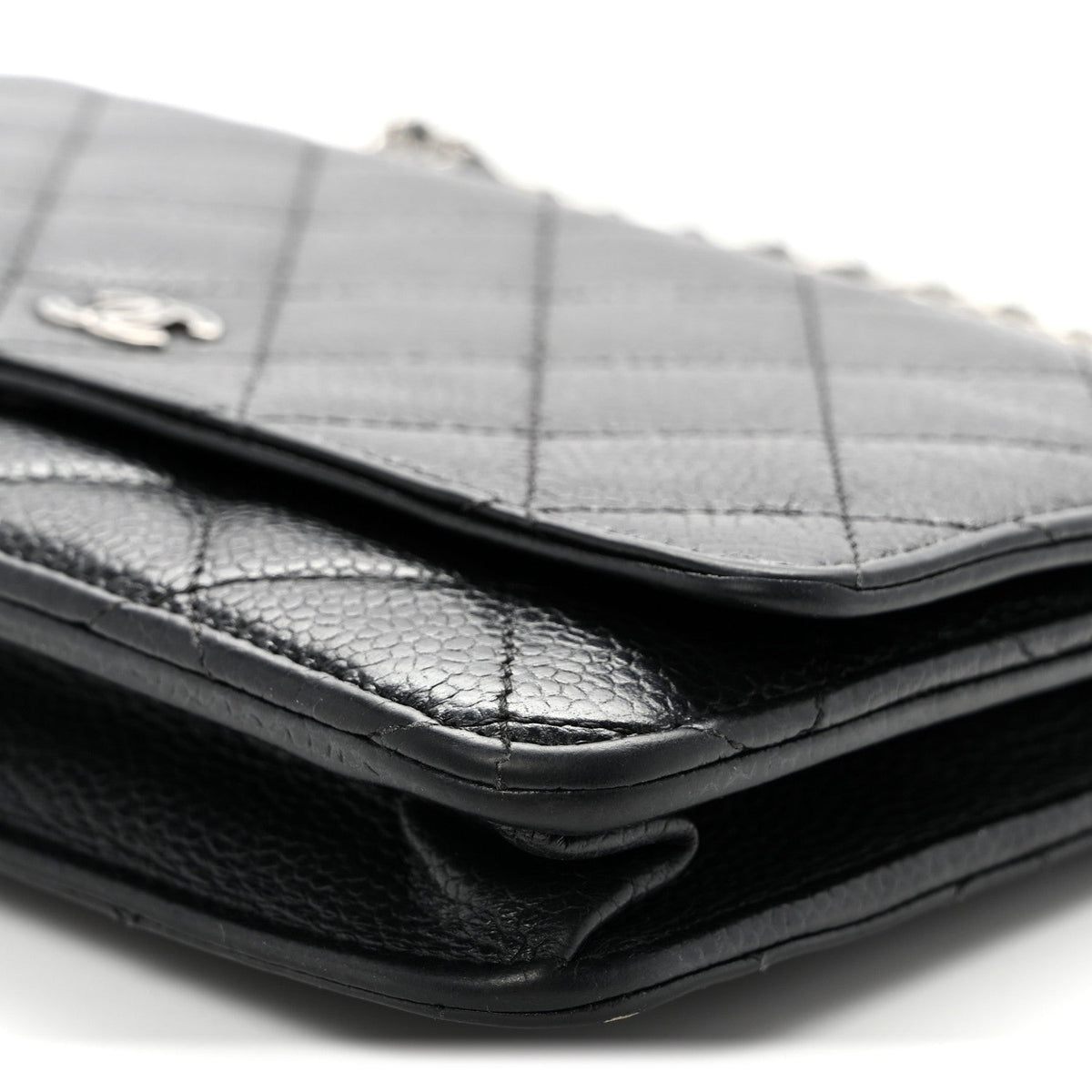 Caviar Quilted Wallet on Chain WOC Black
