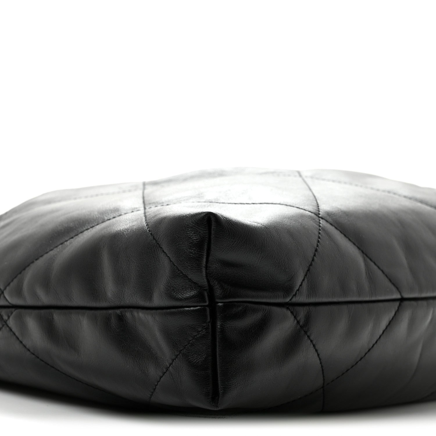 Shiny Calfskin Quilted Chanel 22 Black
