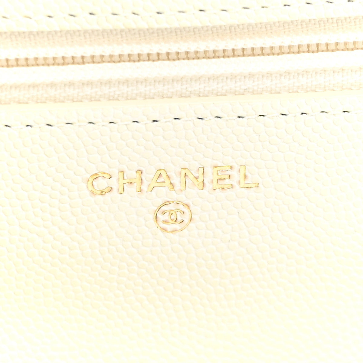 Caviar Quilted Wallet on Chain WOC White