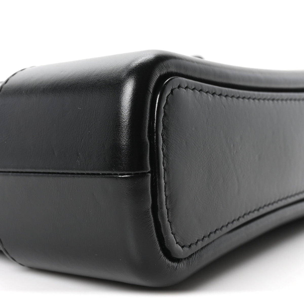 Aged Calfskin Quilted New Medium Gabrielle Hobo Black