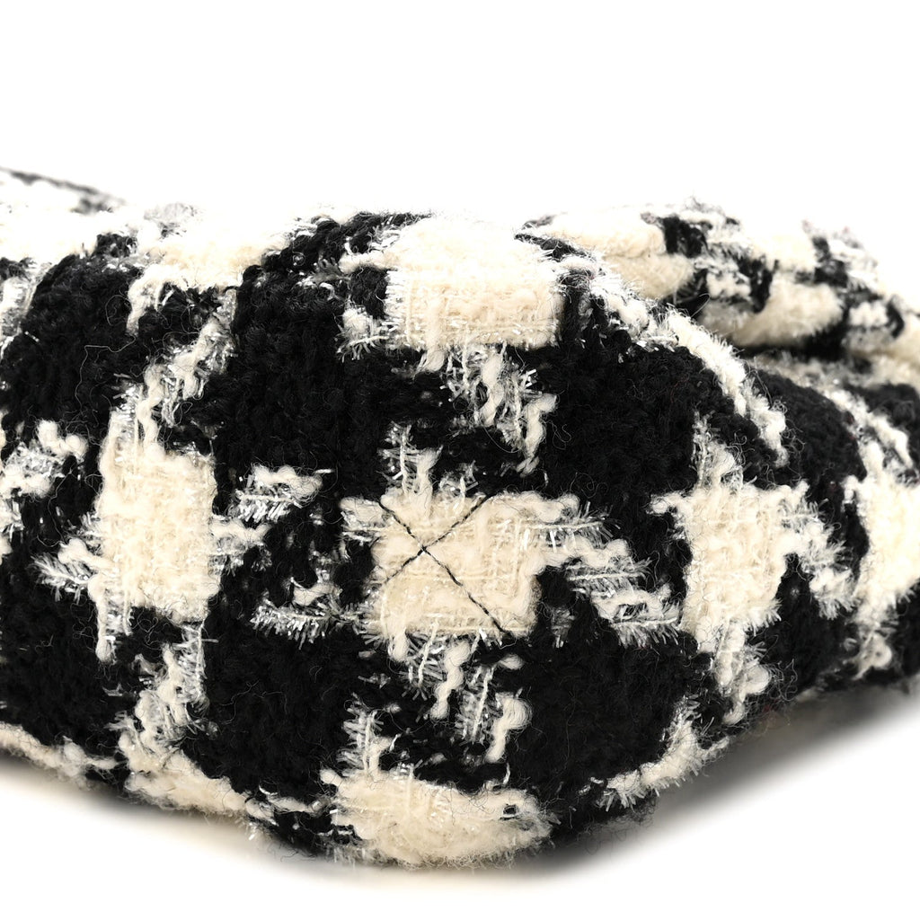 Tweed Quilted Medium Chanel 19 Flap Black Ecru White