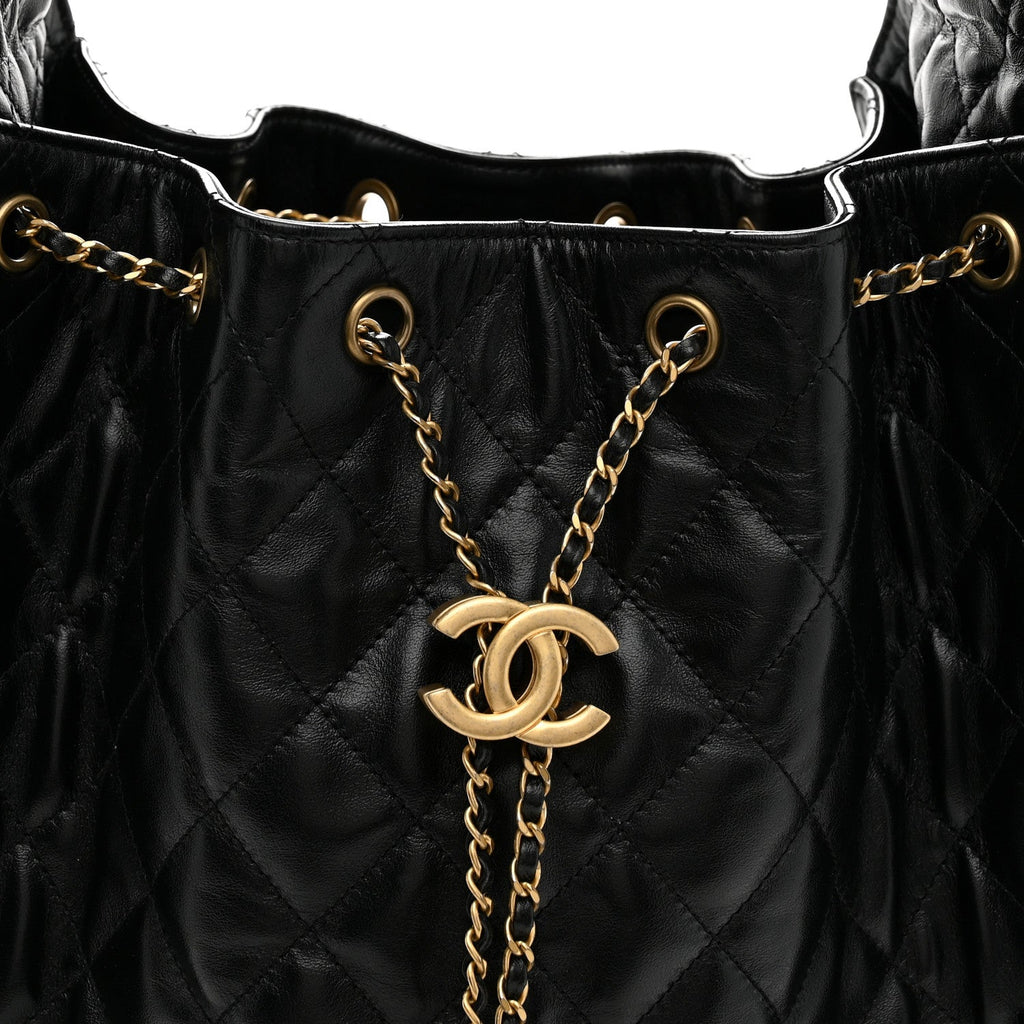Shiny Crumpled Calfskin Quilted Medium Chanel 25 Handbag Black