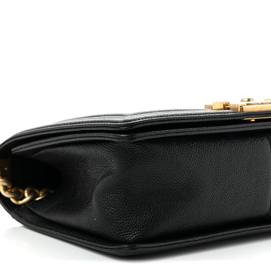 Caviar Quilted Medium Boy Flap Black