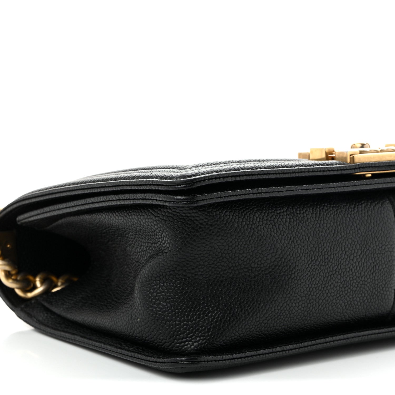 Caviar Quilted Medium Boy Flap Black