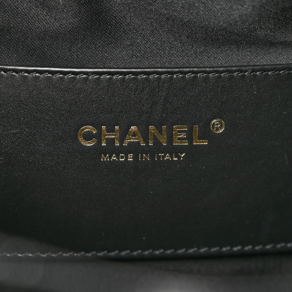 Caviar Quilted Medium Chanel 25 Handbag Black