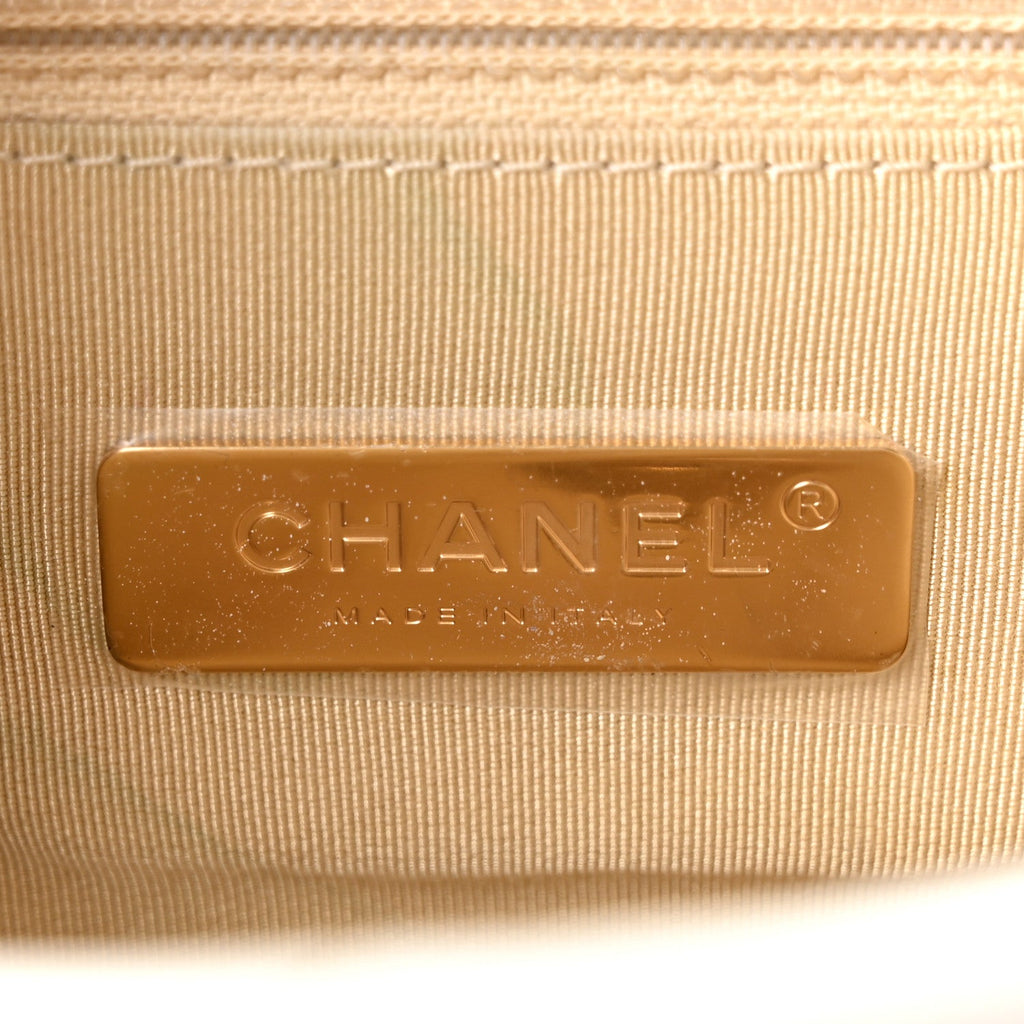 Lambskin Quilted Medium Chanel 19 Flap White