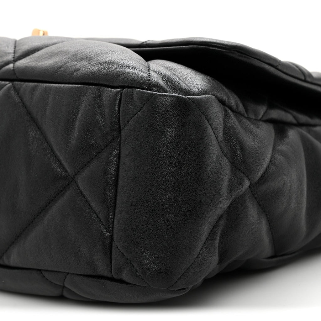Lambskin Quilted Maxi Chanel 19 Flap Black