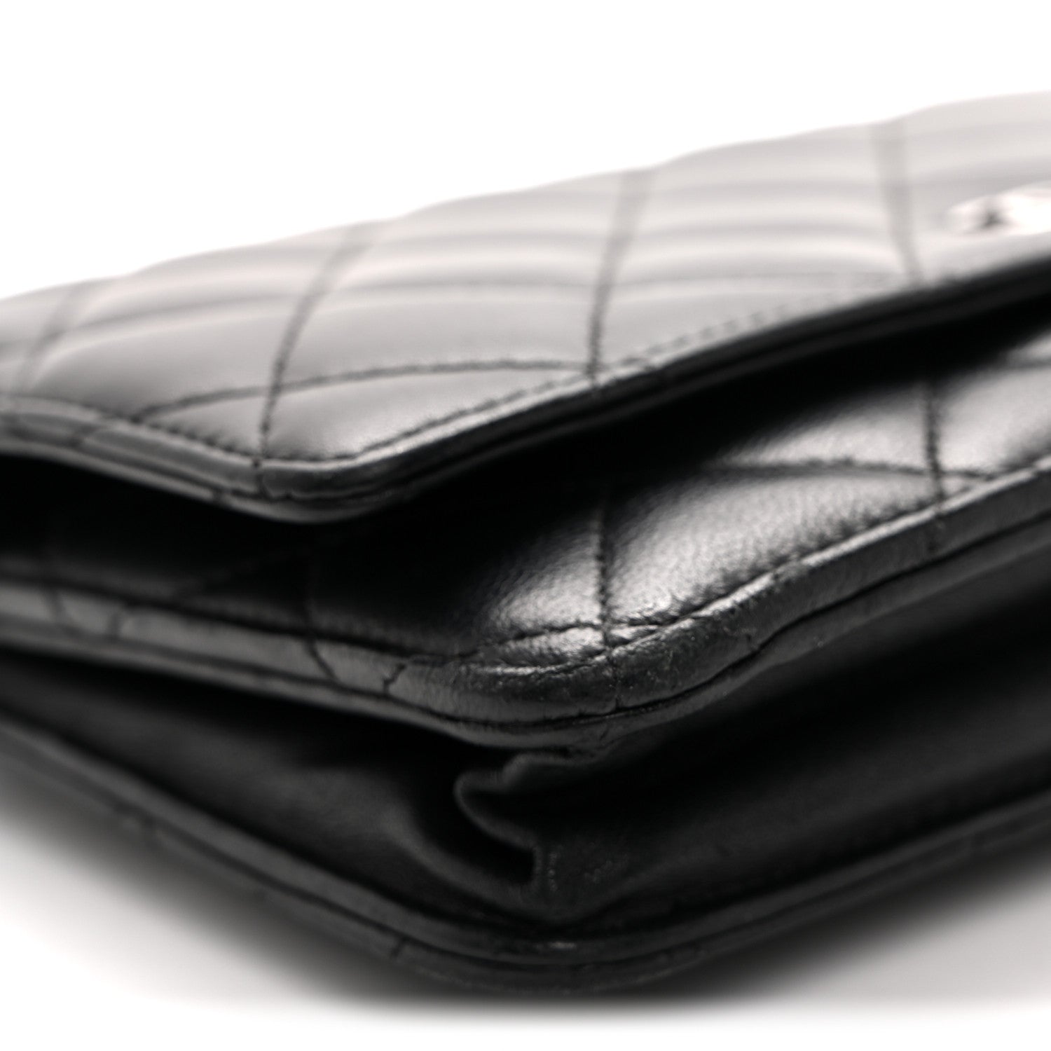 Lambskin Quilted Wallet On Chain WOC Black