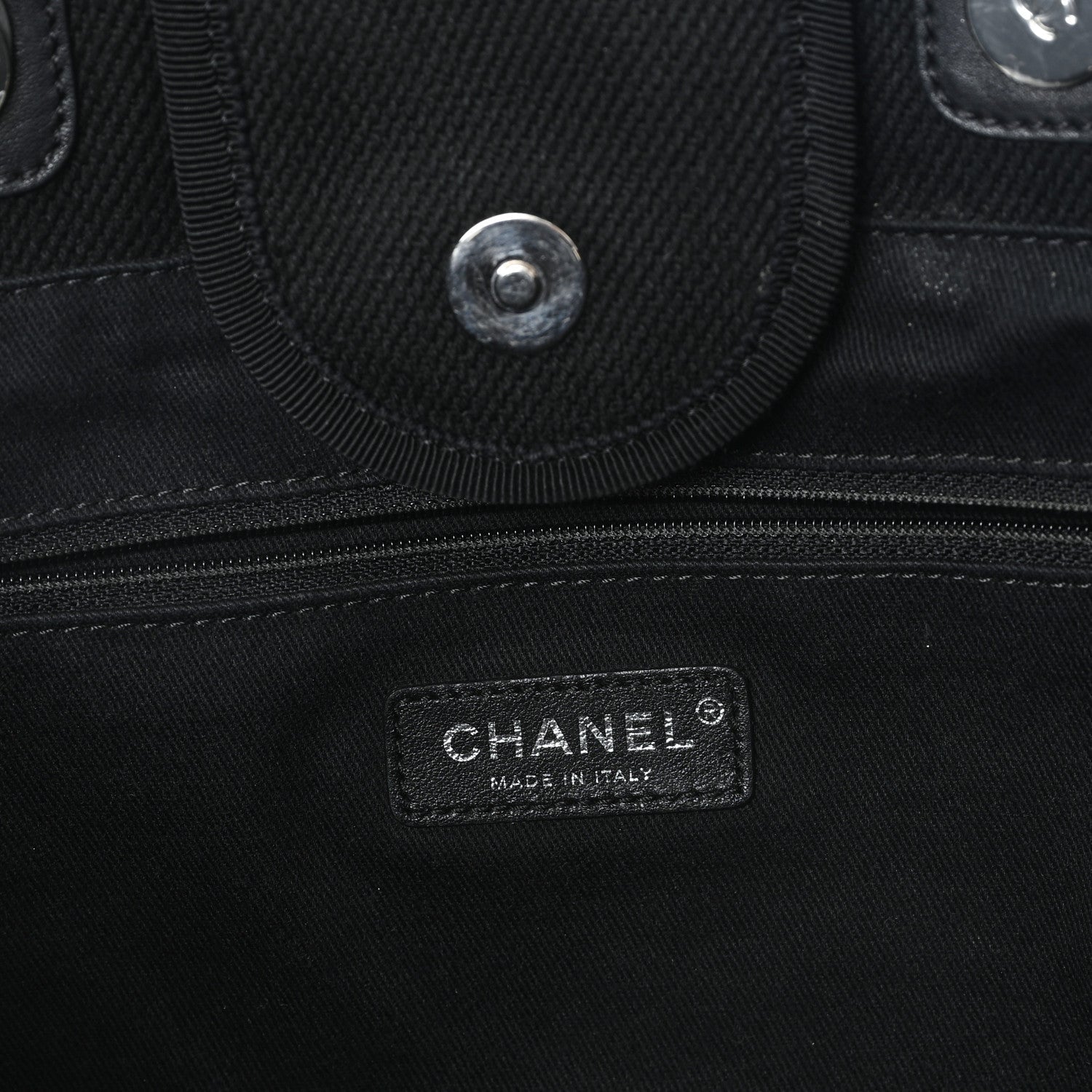 Canvas Pearl Medium Deauville Tote Black