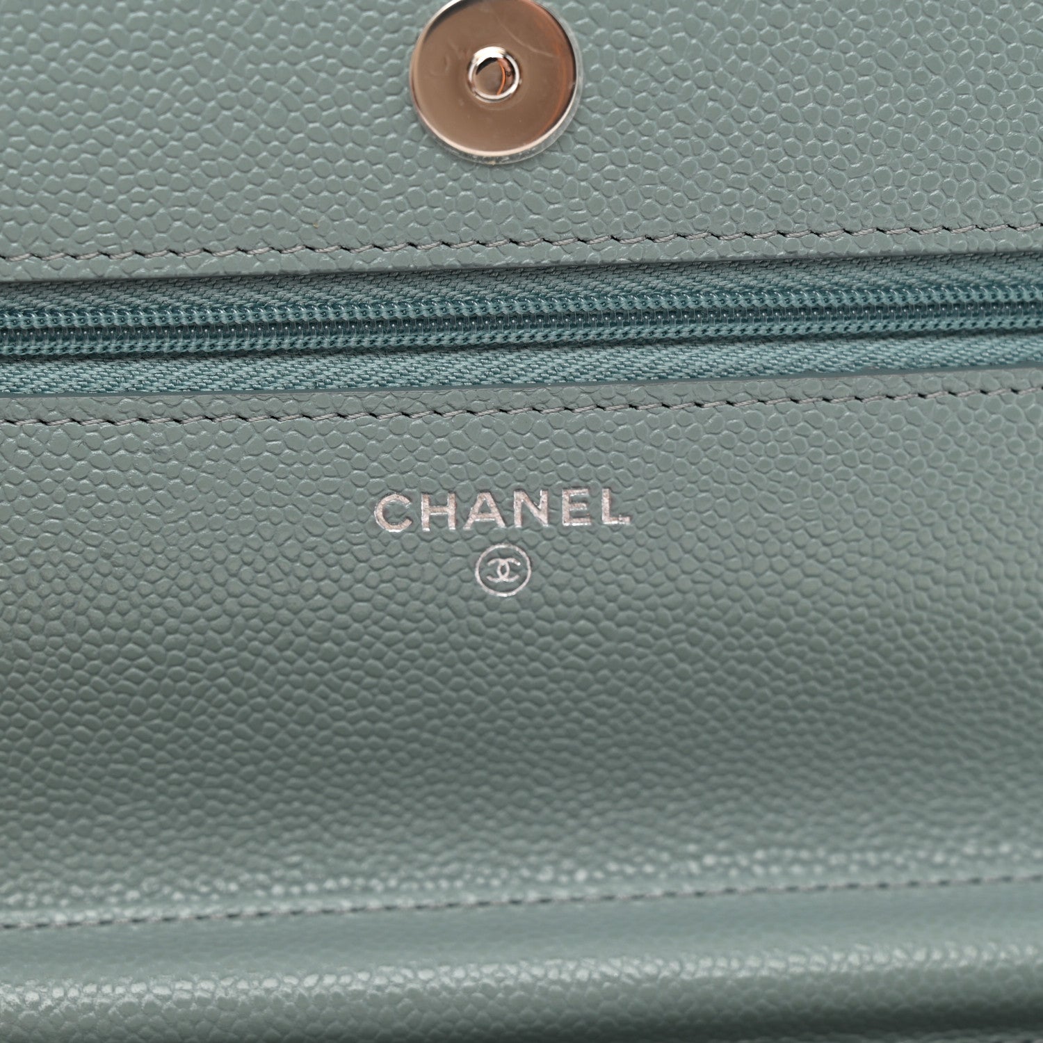Caviar Quilted Wallet on Chain WOC Light Blue