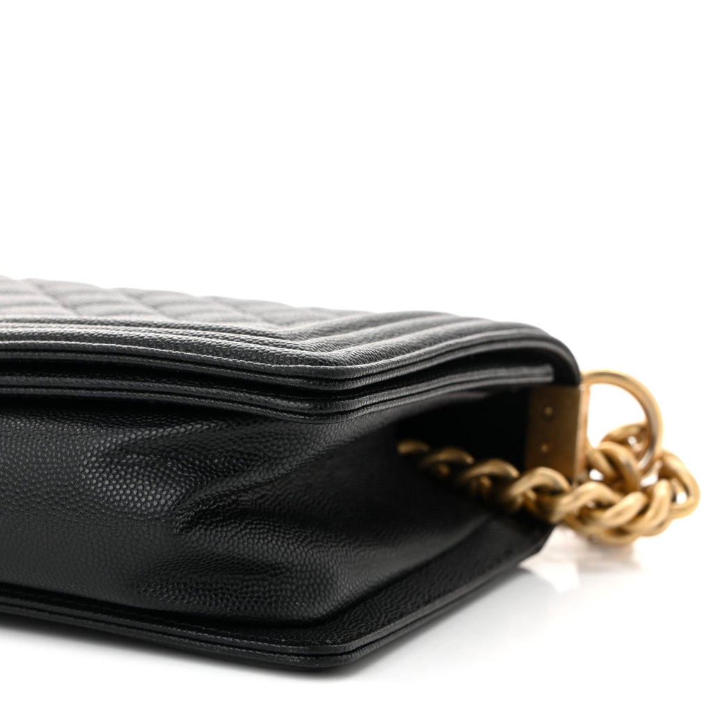Caviar Quilted Medium Boy Flap Black