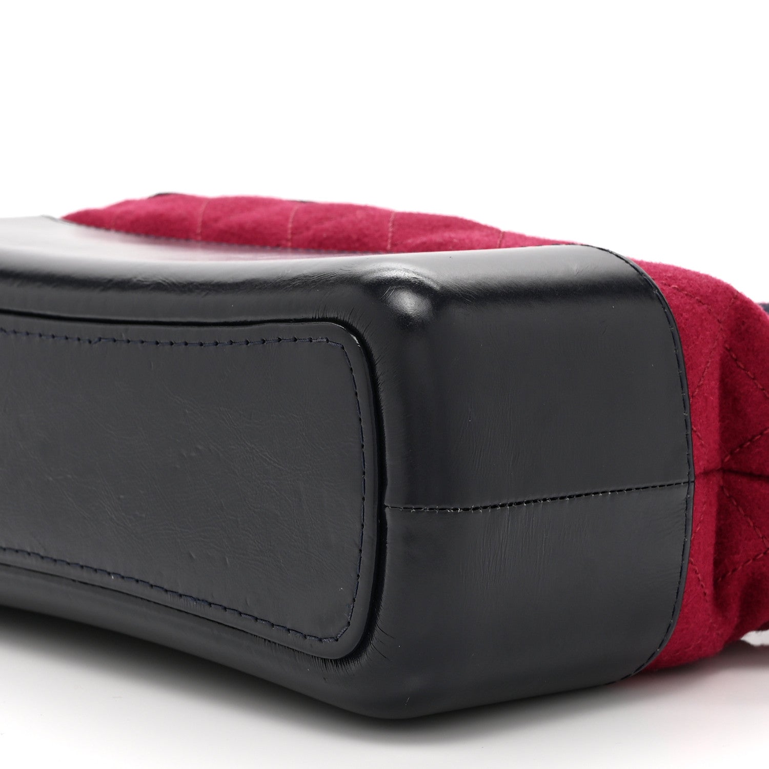 Wool Calfskin Quilted Medium Gabrielle Hobo Red