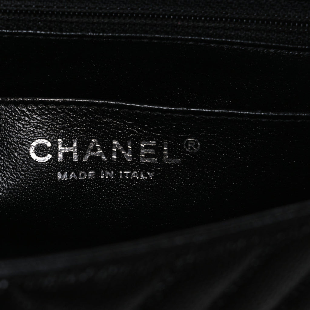 Caviar Chevron Quilted Mini Square Flap Black