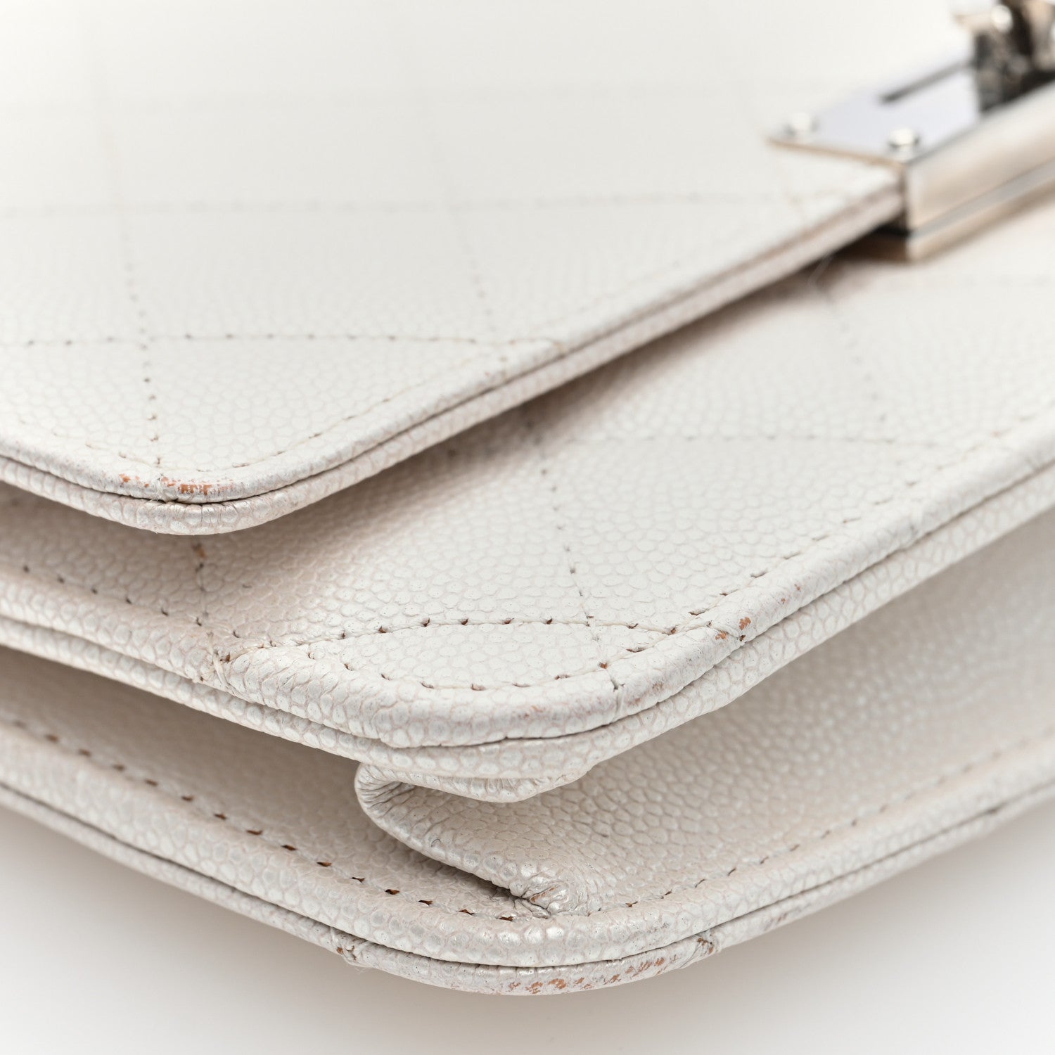 Iridescent Caviar Quilted Golden Class Wallet On Chain WOC White