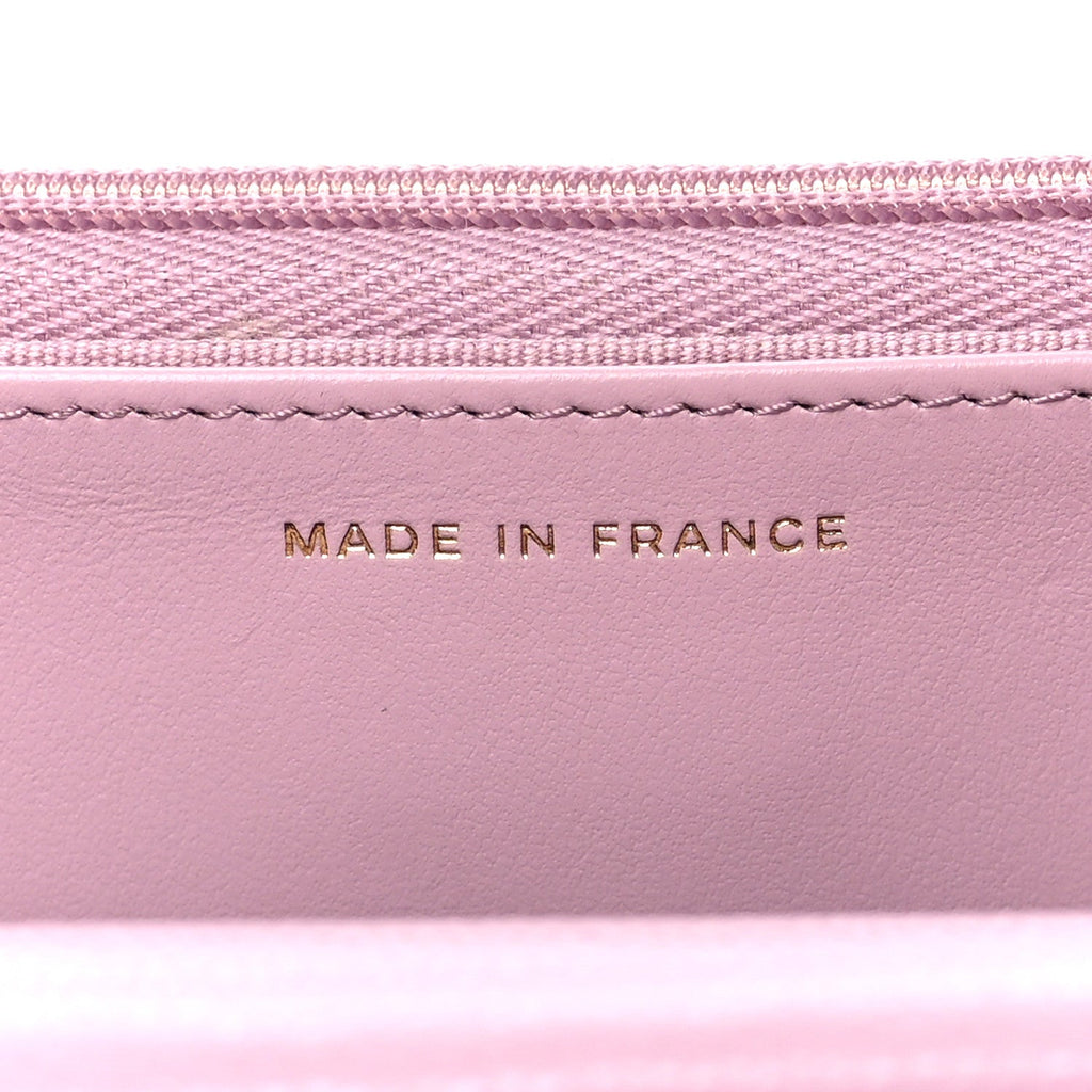 Caviar Quilted Wallet on Chain WOC Light Pink