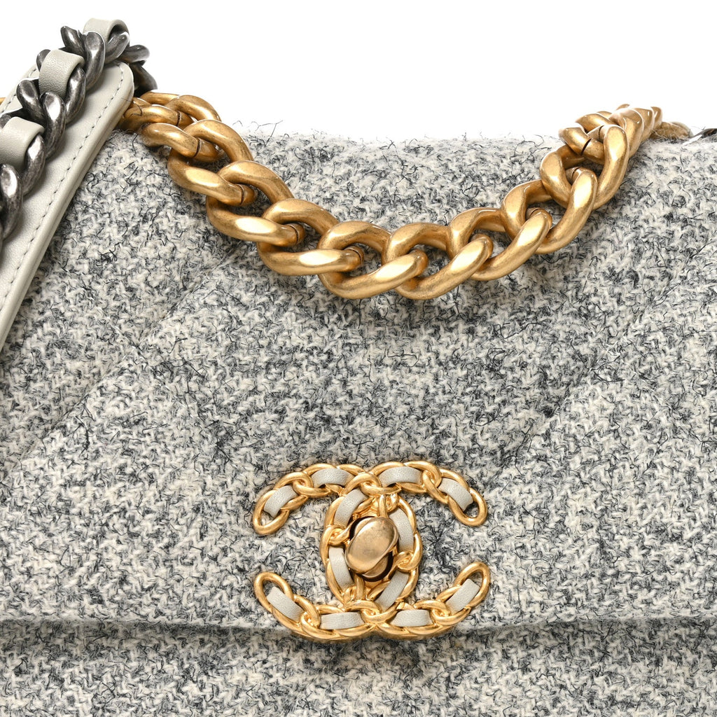 Tweed Quilted Medium Chanel 19 Flap Grey Ecru
