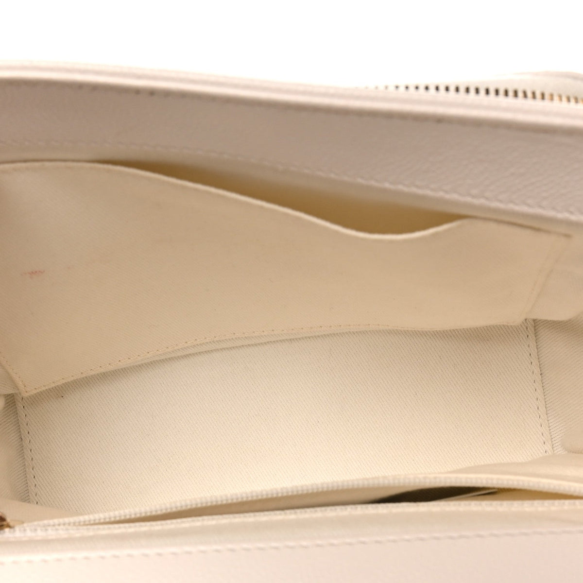 Caviar Quilted Medium Business Affinity Flap White