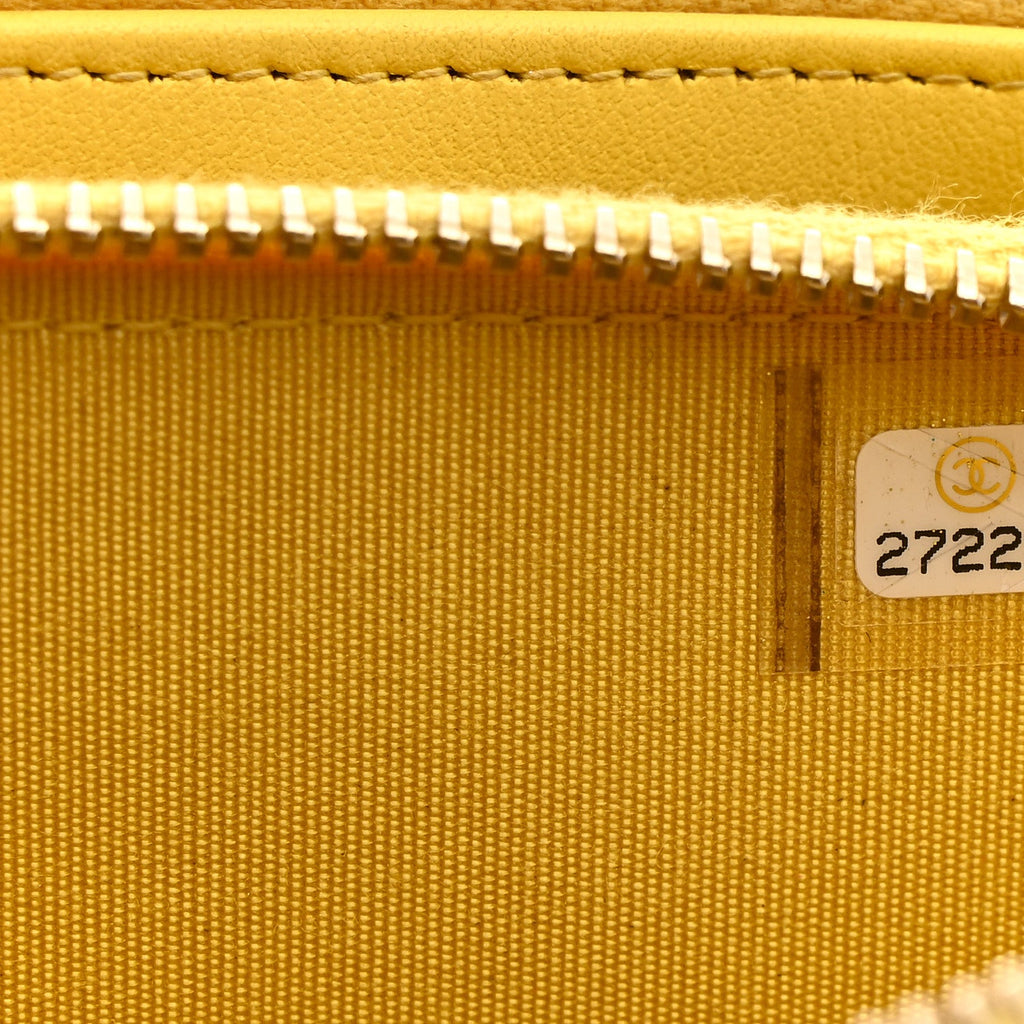 Caviar Quilted Small Boy Clutch With Chain Yellow