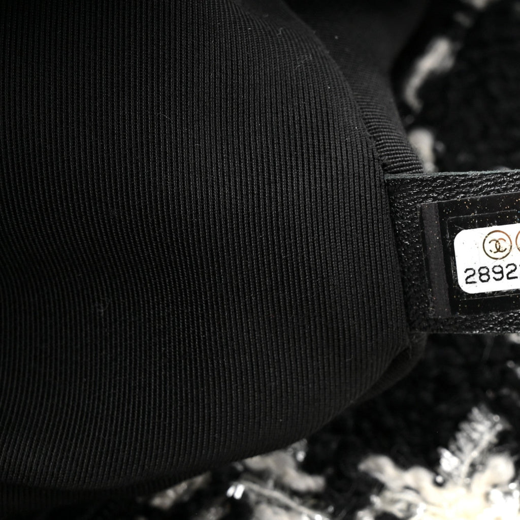Tweed Quilted Medium Chanel 19 Flap Black Ecru White