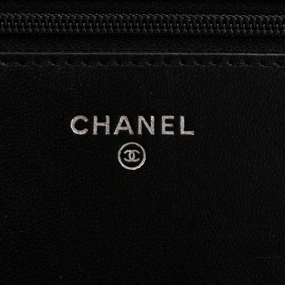 Velvet Mirror Embellished Boy Wallet On Chain WOC Argent