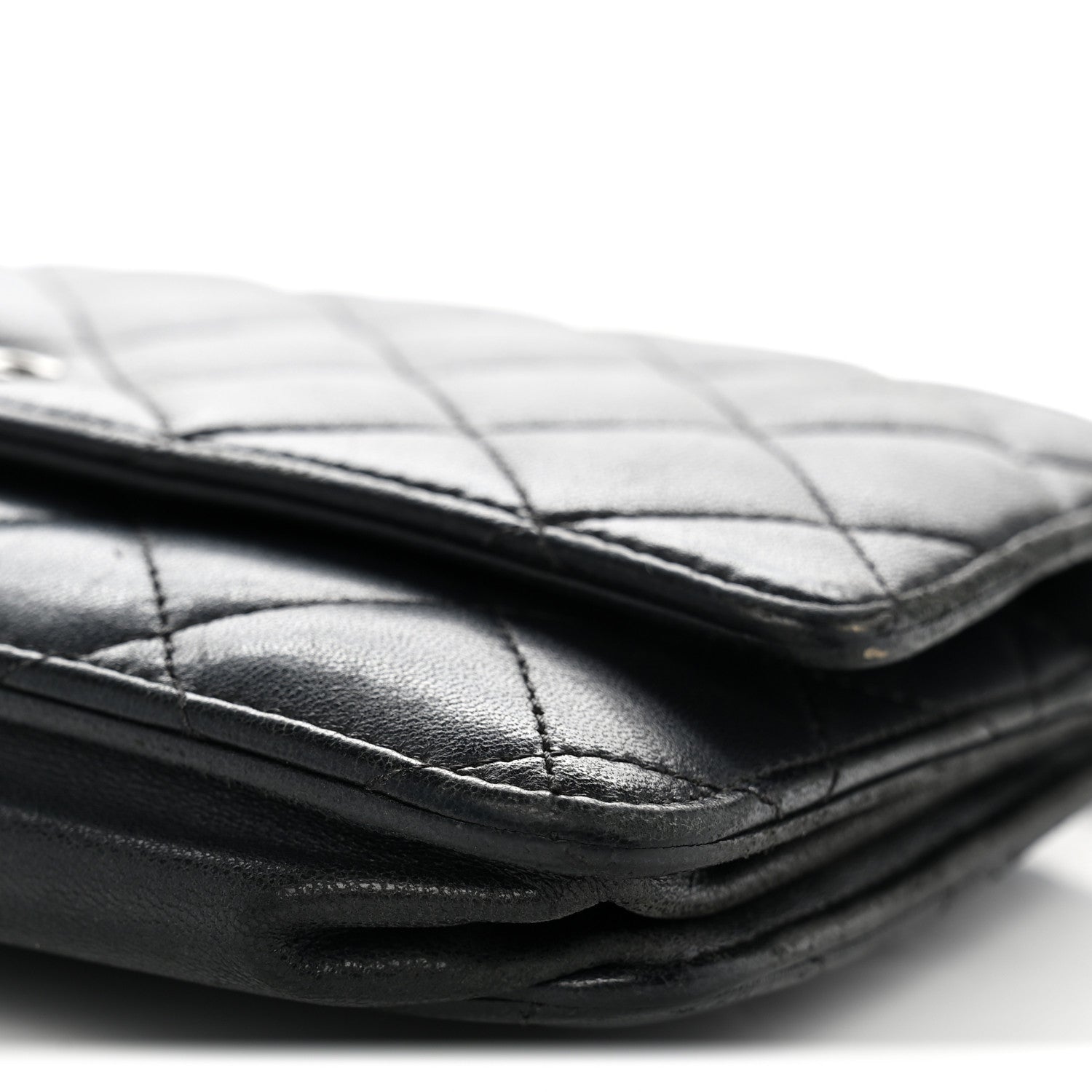 Lambskin Quilted Wallet On Chain WOC Black