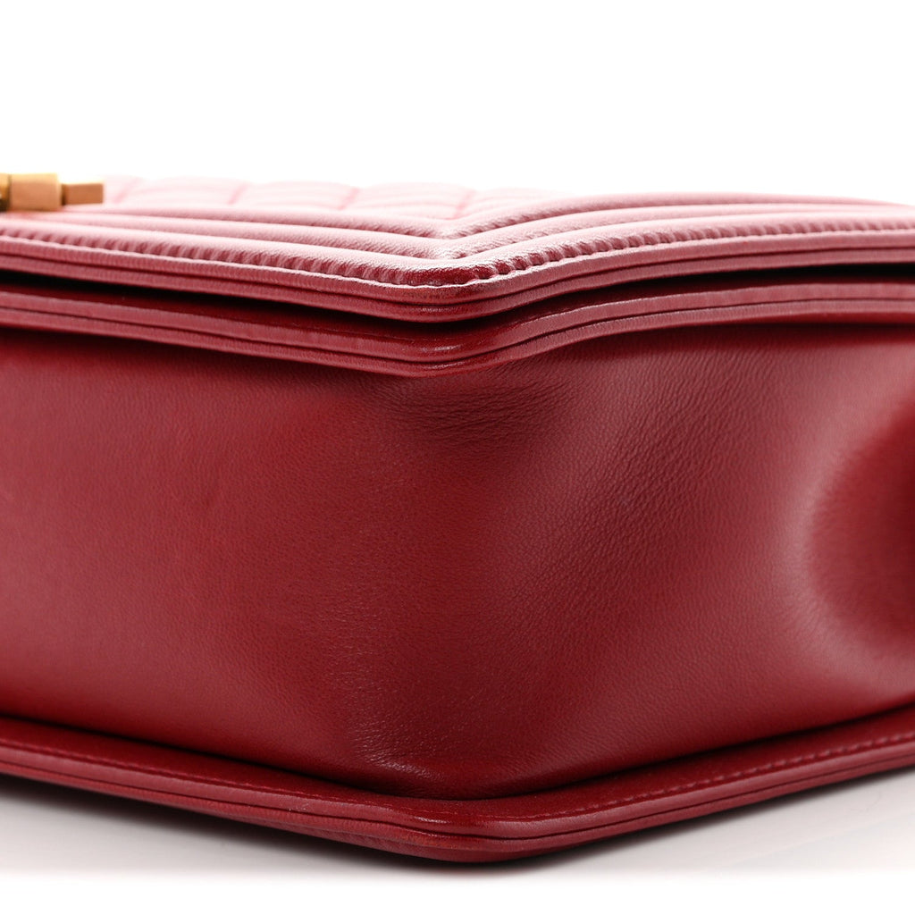 Lambskin Quilted New Medium Boy Flap Dark Red