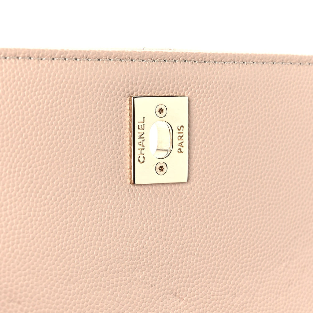 Caviar Quilted Medium Business Affinity Flap Beige