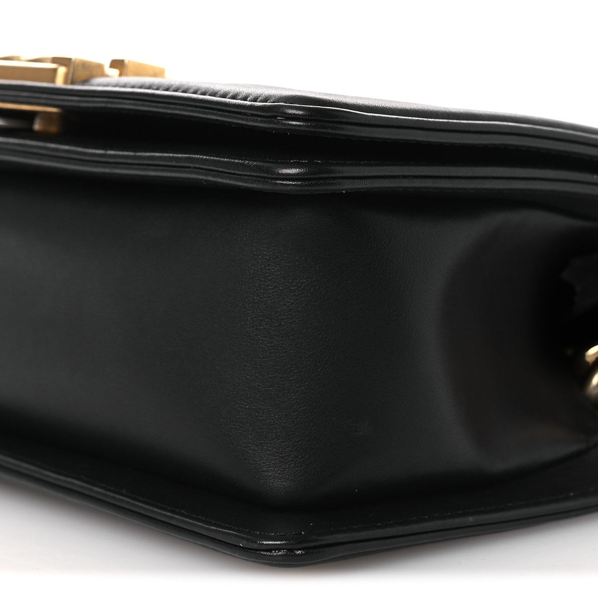 Calfskin Chevron Quilted Medium Boy Flap Black