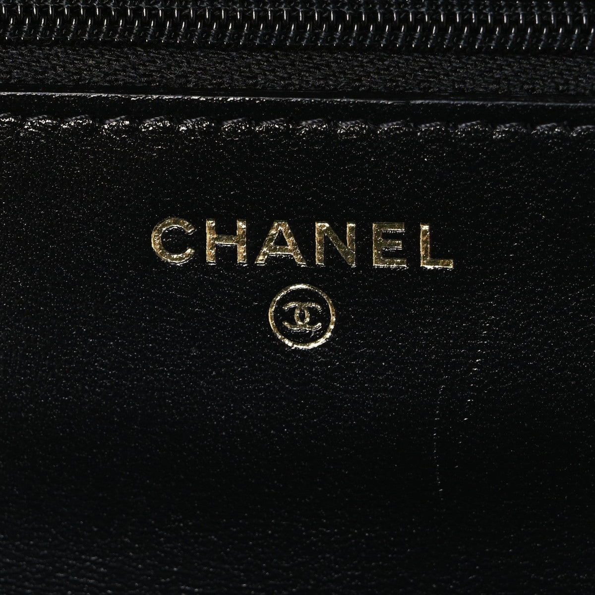 Shiny Lambskin Quilted Golden Links Wallet On Chain WOC Black