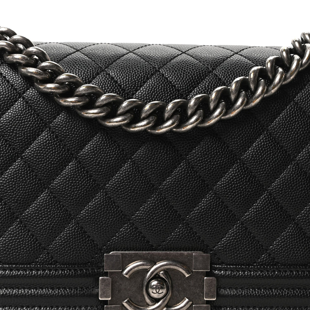 Caviar Quilted Medium Boy Flap Black