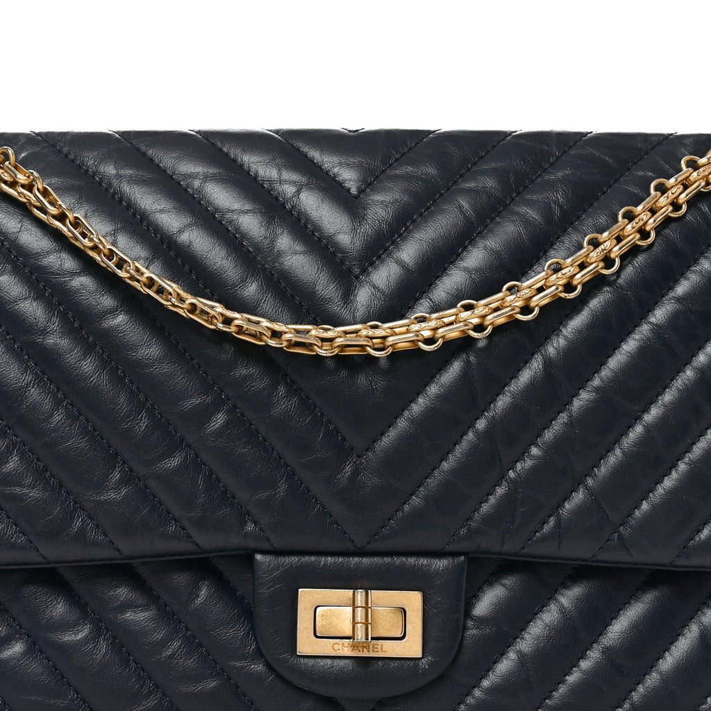 Aged Calfskin Chevron Quilted 2.55 Reissue 226 Flap Navy Blue